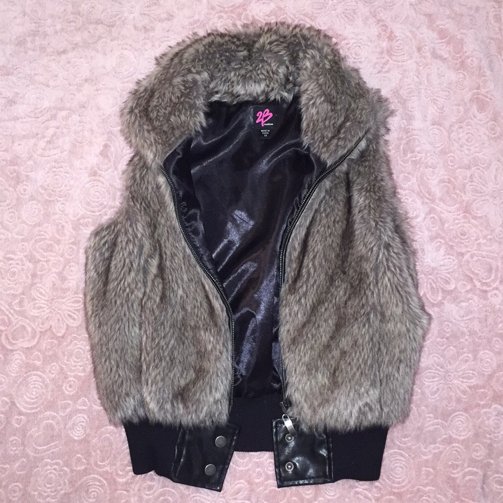 Fur vest